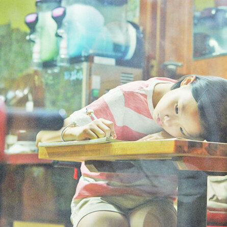 ZFF für Kinder The world of us