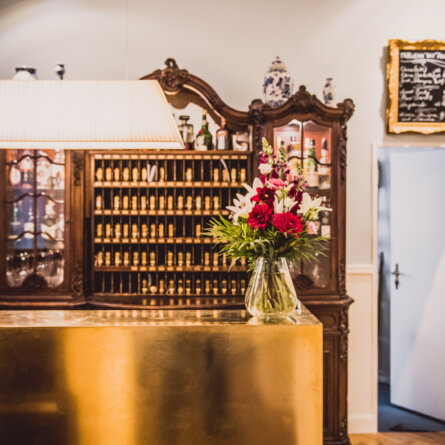 Hotel HENRI Berlin_Rezeption im Vintage Stil