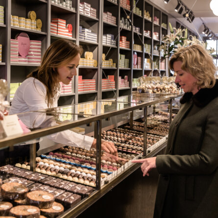 Sawade Showroom Berlin Hackesche Höfe Pralinen und Trüffel