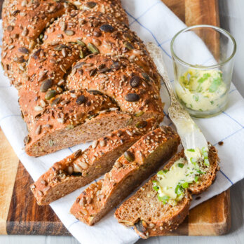 clean-baking-brotzopf-von-backen-macht-gluecklich Clean Baking Brotzopf mit Kernen und Saaten