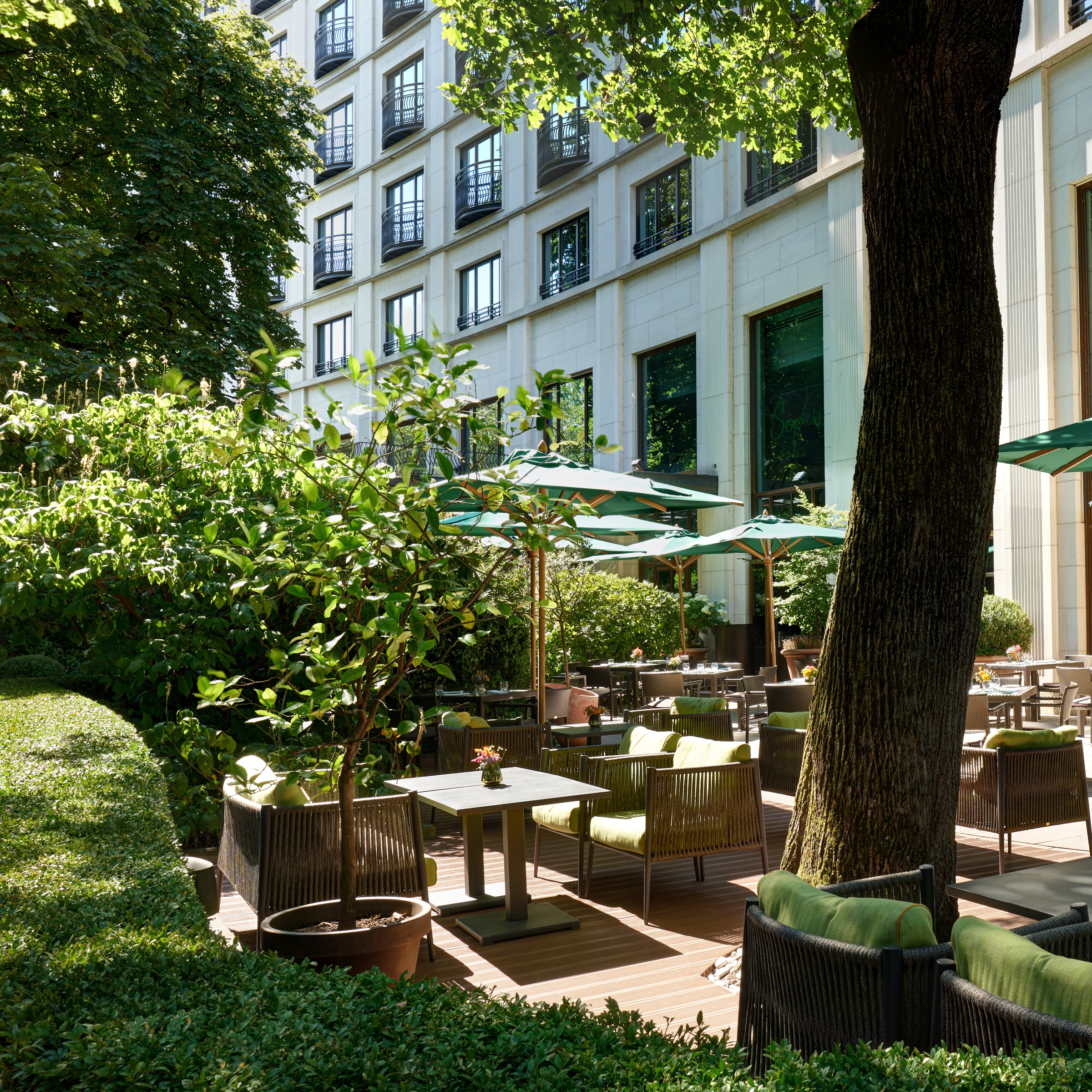 The Charles Hotel I Sophia's I Terrasse I 2