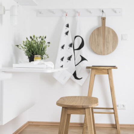 Anton Doll Holzmanufaktur München_Holzhocker