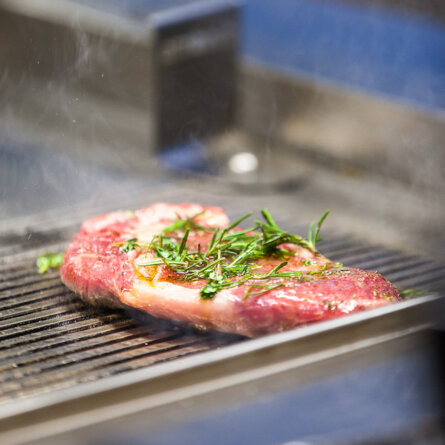 Restaurant Comera München_Dry Aged Beef vom Grill