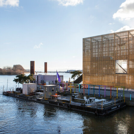 Café Entenwerder an der Elbe in Hamburg