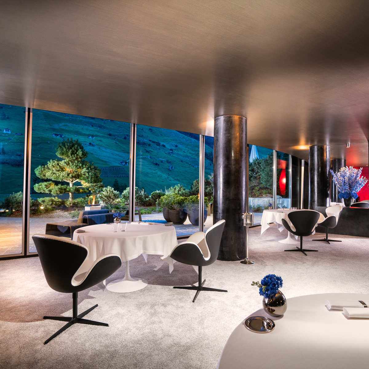 7132 Hotel in Vals Restaurant Silver