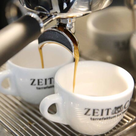 Zeit Café im Helmut-Schmidt-Haus Hamburg-2