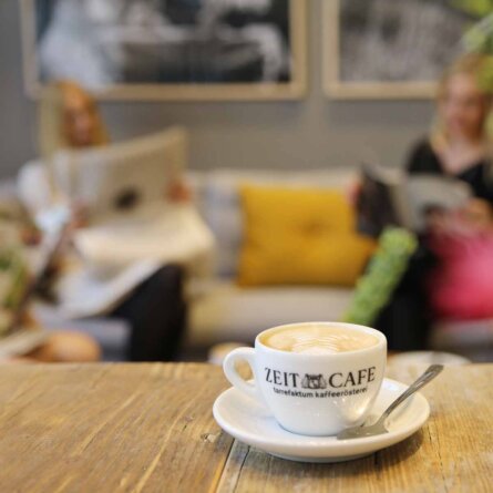 Zeit Café im Helmut-Schmidt-Haus Hamburg-3