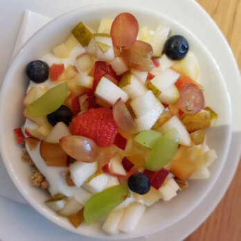 Farmer & Lou_Café Haidhausen_Frühstück Granola Farmer & Lou_Café Haidhausen_Frühstück Granola