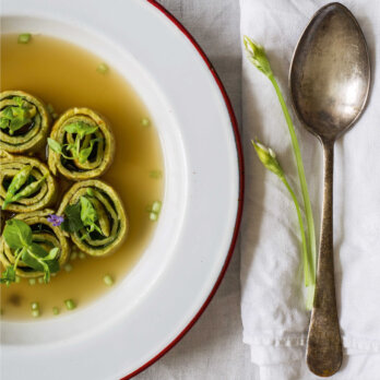 Bärlauch-Frittaten-Suppe - Die grüne Stadtküche