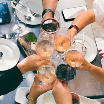 Rheingauer Weinbrunnen auf dem Rüdesheimer Platz in Wilmersdorf