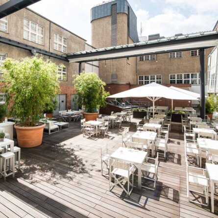 Sommergarten im Hotel Ellington Berlin Wilmersdorf 7