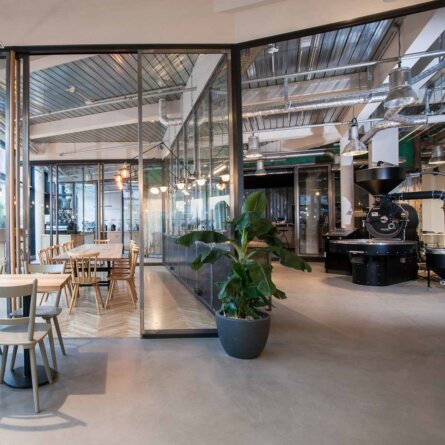 19Grams Café am Alexanderplatz-11