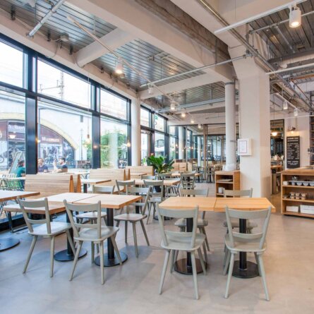 19Grams Café am Alexanderplatz-8