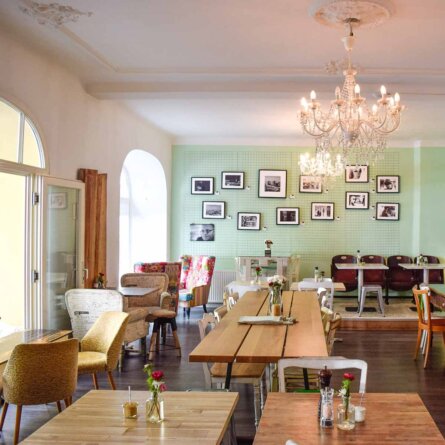 Die Stulle Café für Frühstück Kuchen und Lunch in Berlin Charlottenburg-5