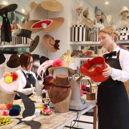 Fiona Bennett Hutsalon Berlin-2