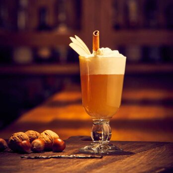 Hot Dutch Apple Pie mit Rutte Genever Hot Dutch Apple Pie mit Rutte Genever