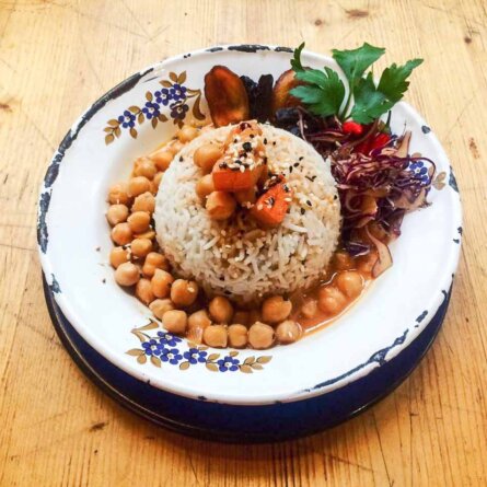 Lost Weekend Café Buchhandlung und Co-Working-Space in München-8