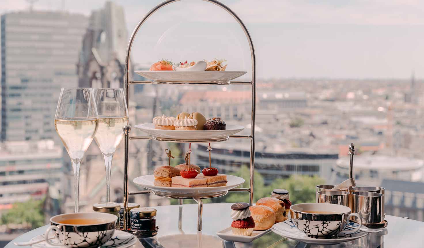 Schönste Orte für Afternoon Tea + Tea Time | Berlin | CREME GUIDES