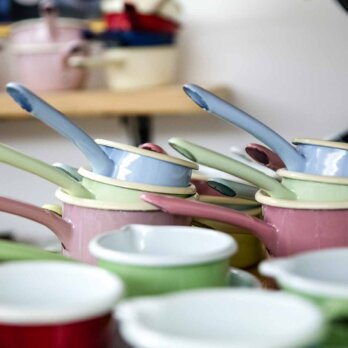 Liv Emaille in Berlin Prenzlauer Berg Liv Emaille in Berlin Prenzlauer Berg