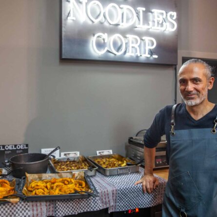 Authentic Kitchen Showroom Karl-Marx-Alee Berlin-3