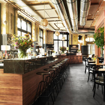 Die Bank Zürich (2)