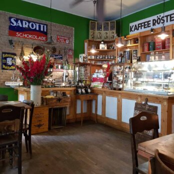 Pakolat Kaffeerösterei, Tortenmanufaktur und Café Berlin-2