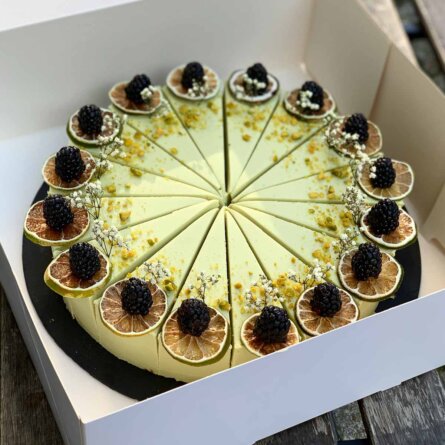 Café Neundrei am Monbijouplatz in Mitte-5