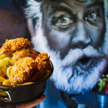 Fischbrötchen bei Underdocks in Hamburg-St.Pauli-3