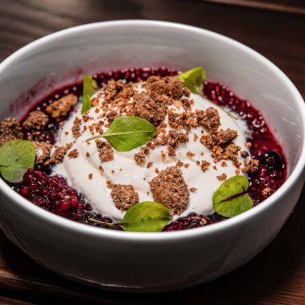 Restaurant Lausebengel Berlin-Kreuzberg-Rote-Grütze