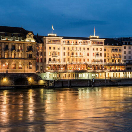 Grand Hotel Les Trois Rois Basel (2)