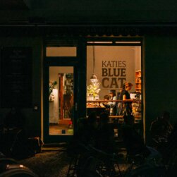 Event Creme Guides x Katies Blue Cat-14