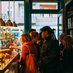 Event Creme Guides x Katies Blue Cat-5