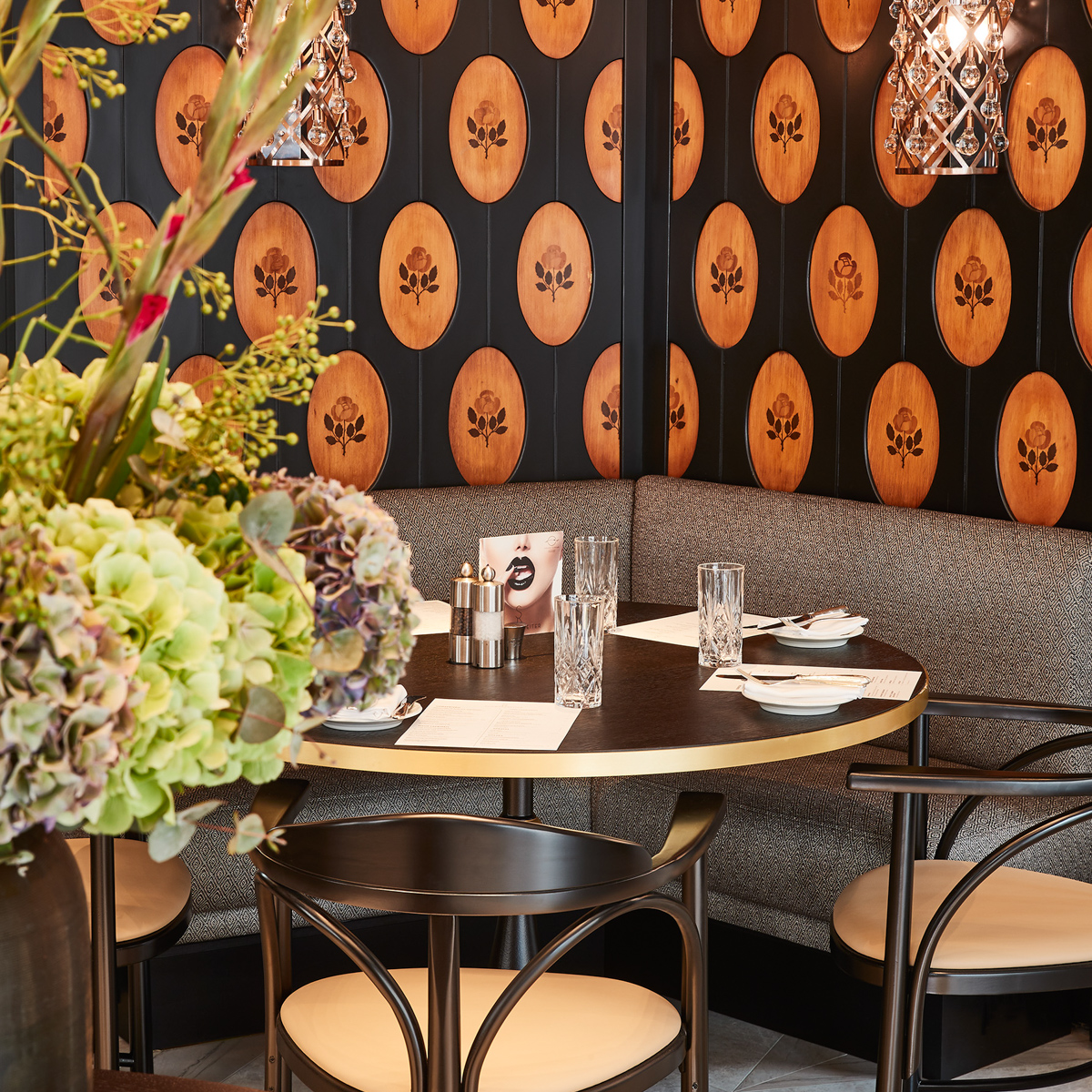 Schwarzreiter Restaurant im Hotel Vier Jahreszeiten München-3