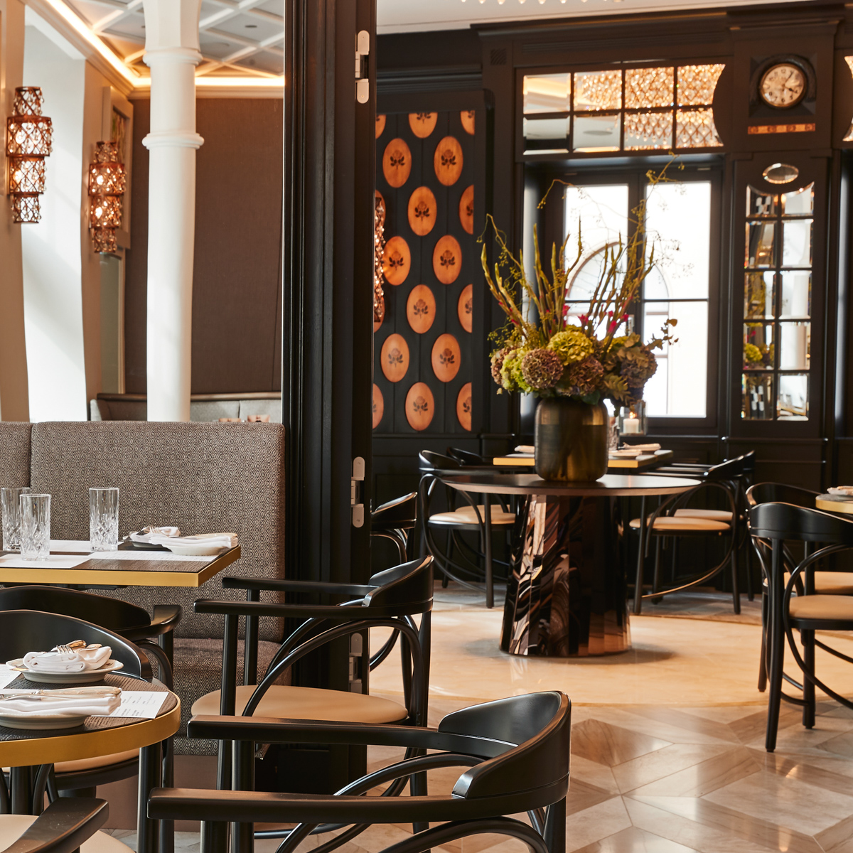 Schwarzreiter Restaurant im Hotel Vier Jahreszeiten München-4