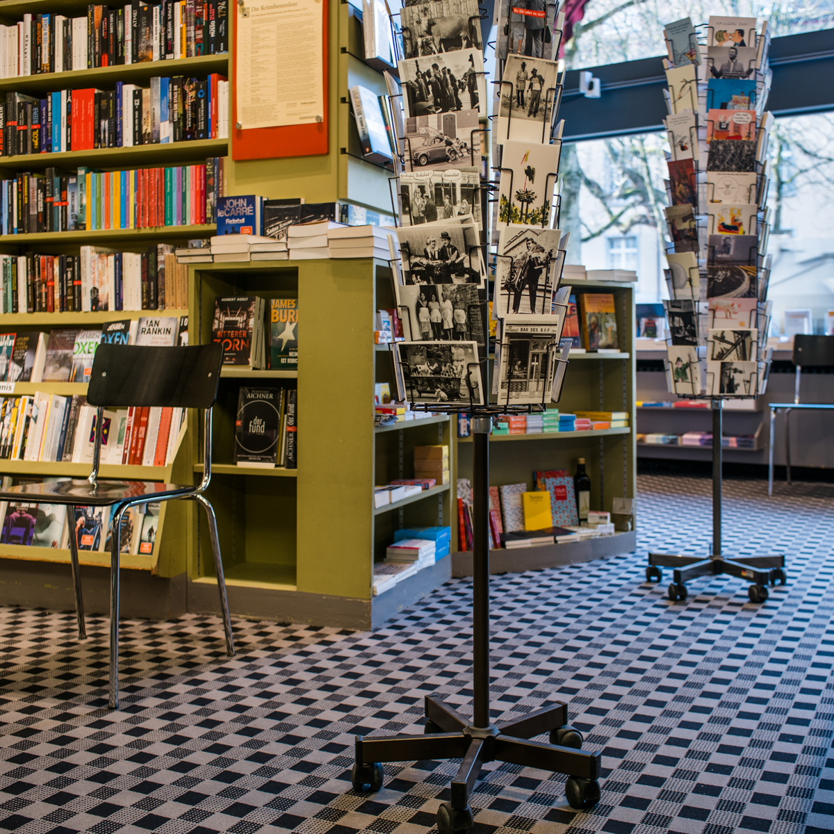 Buchhandlung im Volkshaus in Zürich-3