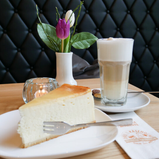 Café Dreikäsehoch Berlin-2 Café Dreikäsehoch Berlin-2