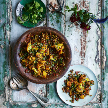 Kartoffeln mit Blumenkohl aus Gesundes Indien Kartoffeln mit Blumenkohl aus Gesundes Indien