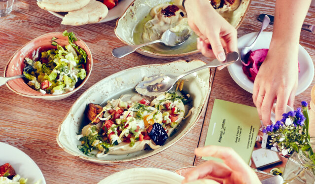 Hummus im Neni in Berlin © Stephan Lemke Hummus im Neni in Berlin © Stephan Lemke