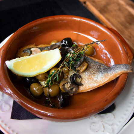 Patio Restaurant & Bar Hamburg-Winterhude Patio Restaurant & Bar Hamburg-Winterhude