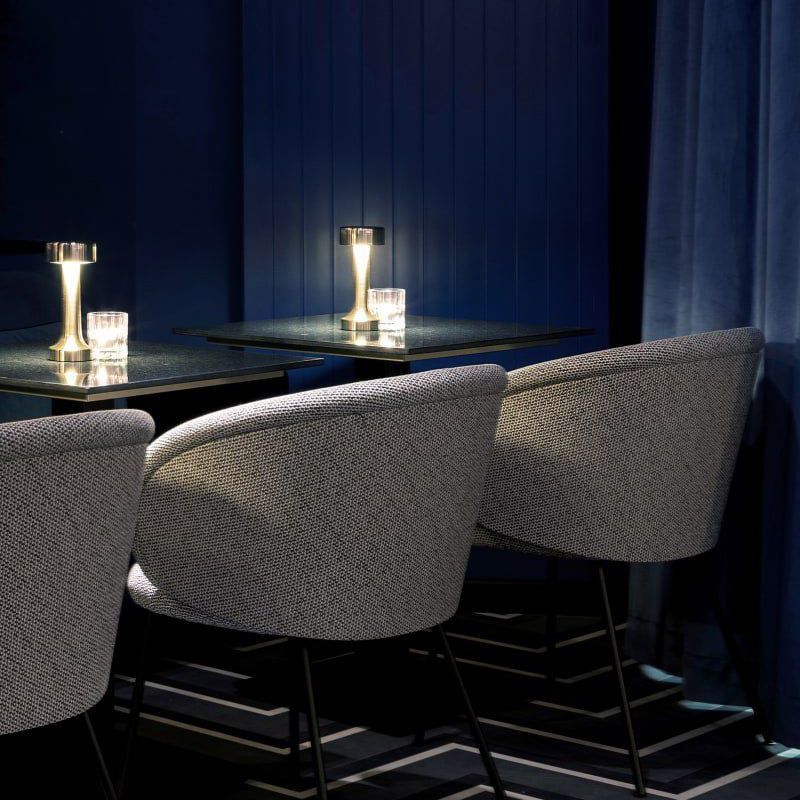 Contemporary Bar in München-4