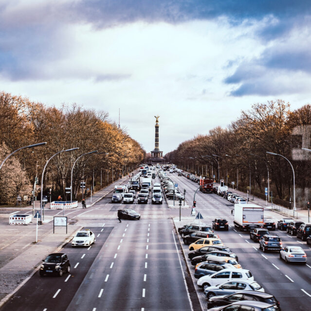 Straße des 17. Juni in Berlin Tiergarten