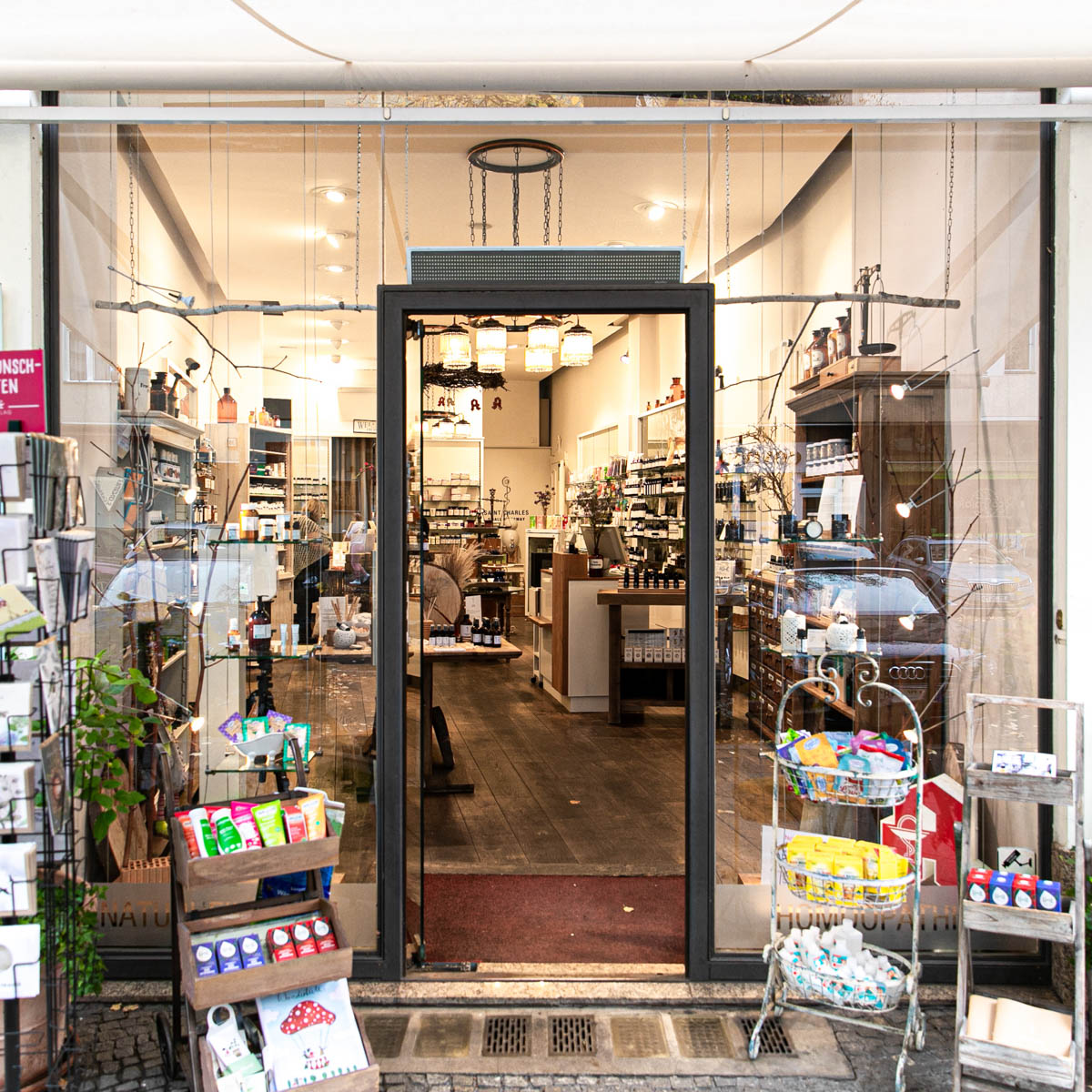 Saint Charles Apotheke Berlin-09