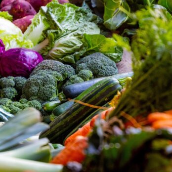 Wochenmarkt am Goldbekufer in Hamburg-Winterhude Wochenmarkt am Goldbekufer in Hamburg-Winterhude