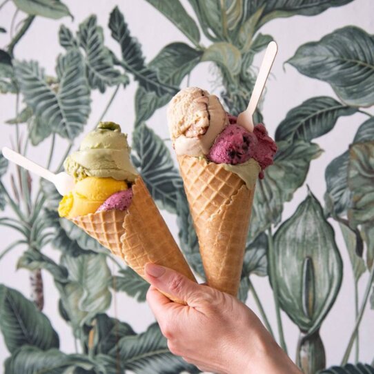 Eiscafe Isabel Berlin (1) Eiscafe Isabel Berlin (1)