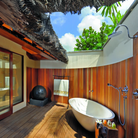 Constance Lemuria Suite 2