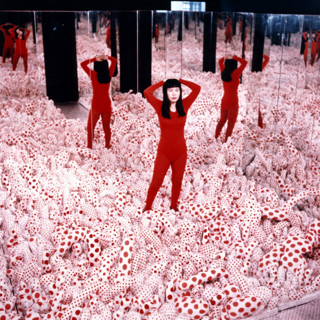 Yayoi Kusama, Infinity Mirror Room – Phalli’s Field, 1965 Installation, Mixed Media