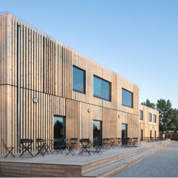 Jules Cafe (2) Jules Cafe (2)