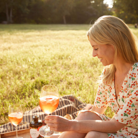 Dr. Jaglas Herber Hibiskus - San Aperitivo Spritz und Picknick