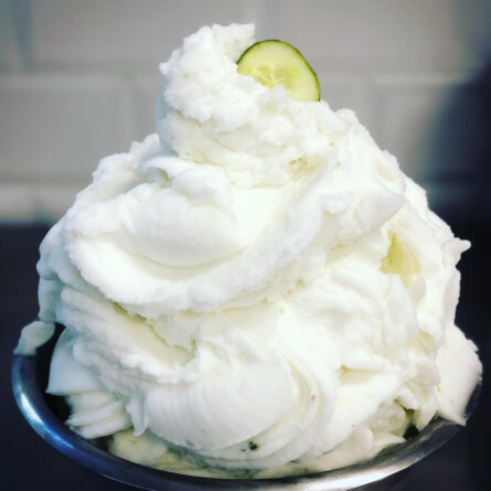 Katchi Ice Cream Berlin Moscow Mule Sorbet mit Thomas Henry Spicy Ginger Absolut Vodka Gurke