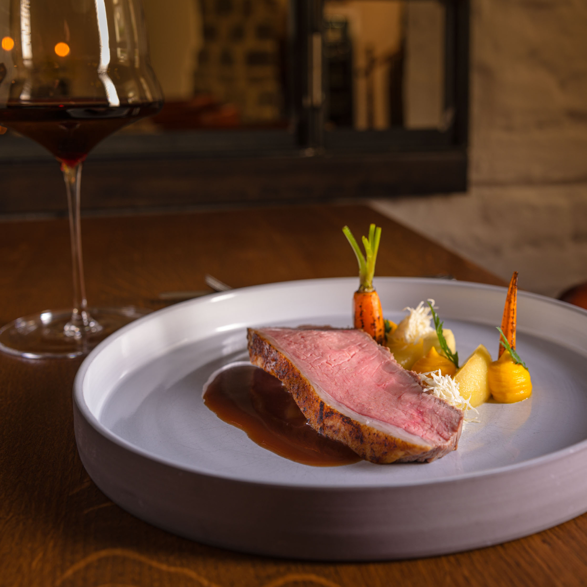 Tante Fichte Berlin rosa Tafelspitz Moehre by Manuel Krug